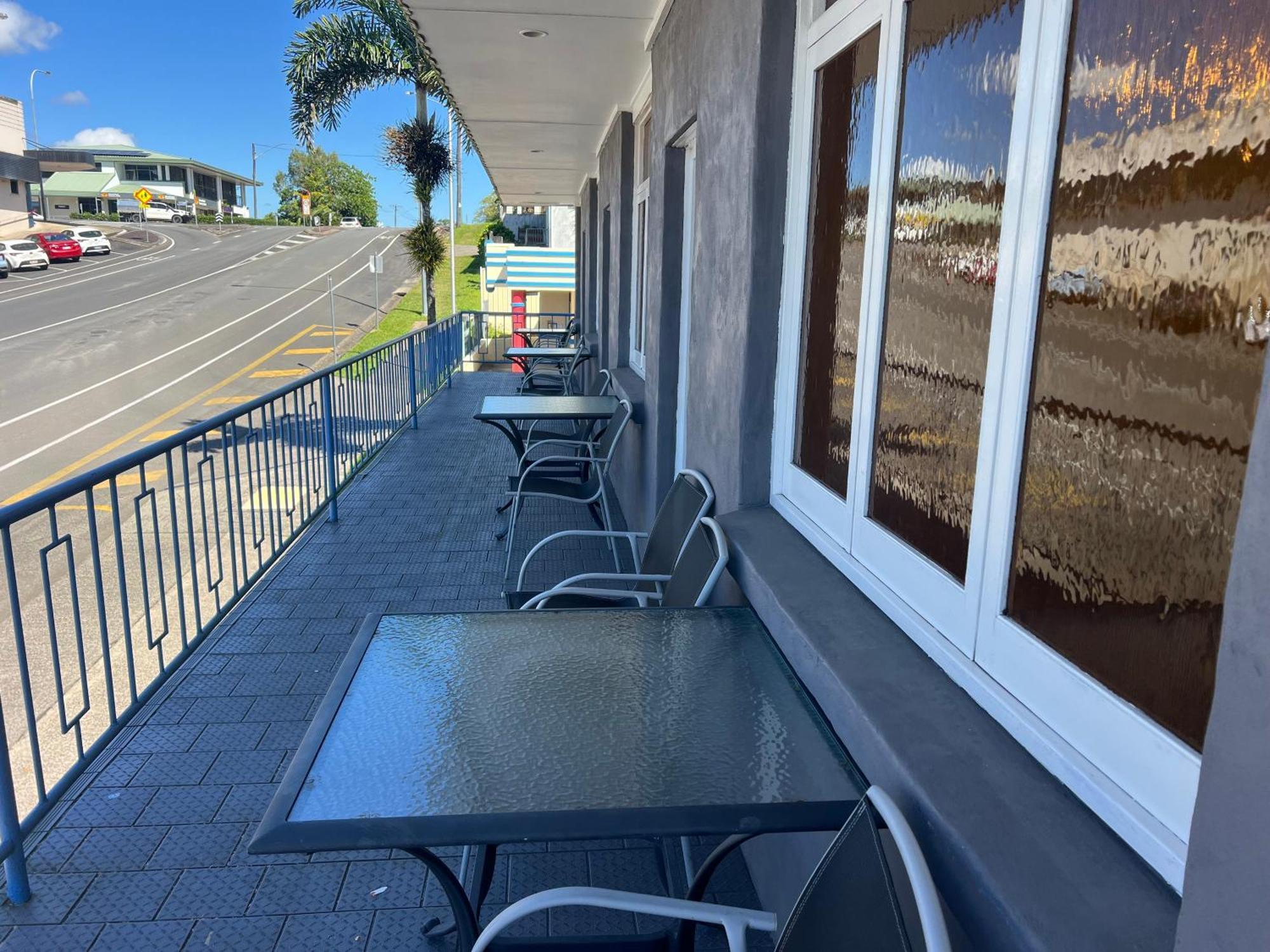 Innisfail Riverfront Motel Εξωτερικό φωτογραφία